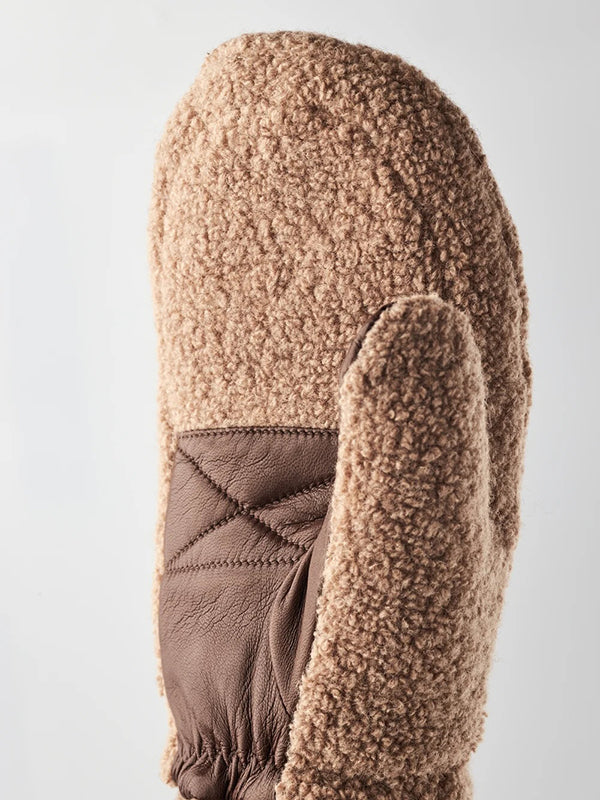 Emilia  Mitt