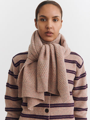 Lambswool structure scarf